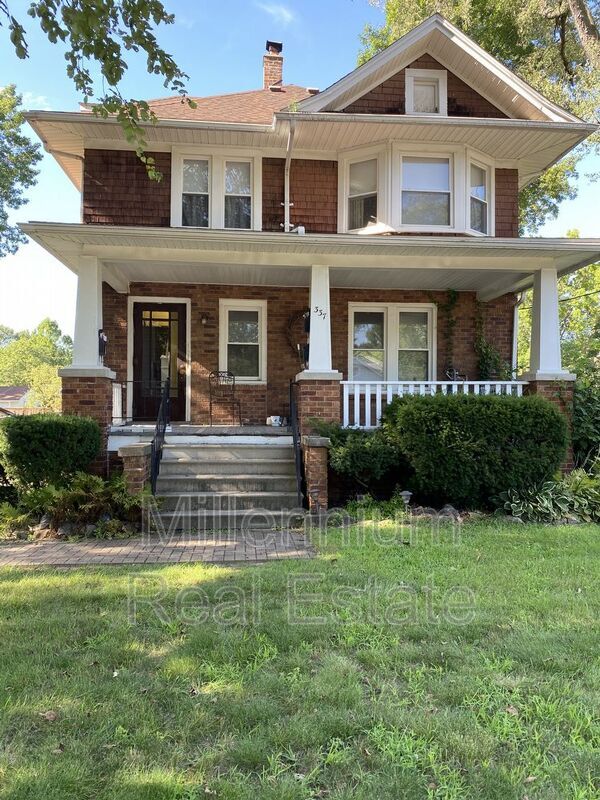 337 E Sunnybrook Dr, Royal Oak, MI 48073 House Rental in Royal Oak, MI