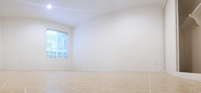 Building Photo - 1 bedroom in Van Nuys CA 91406