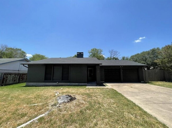 Building Photo - 909 Cripple Creek Dr