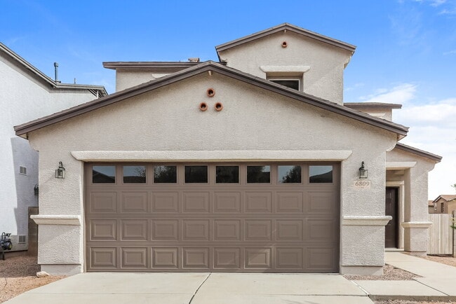 Building Photo - 6809 S Parliament Dr