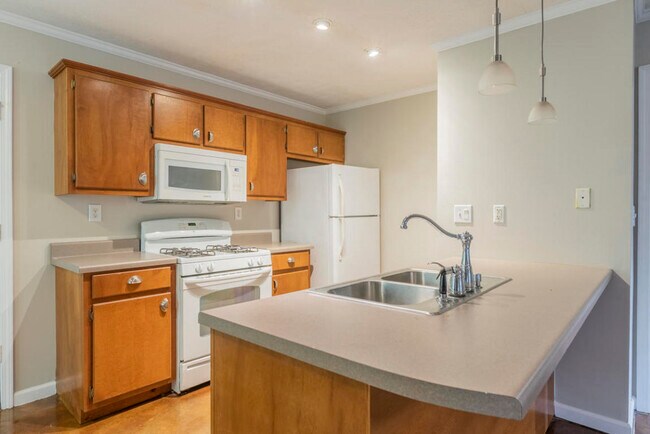 kitchen - 314 Indian Pointe Dr
