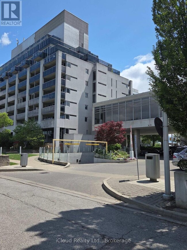 Building Photo - 1040 The Queensway