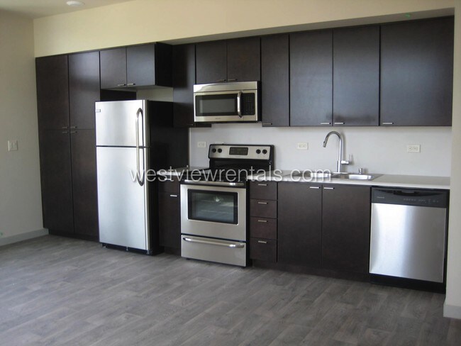 Foto del edificio - 2230 Cornerstone Ln