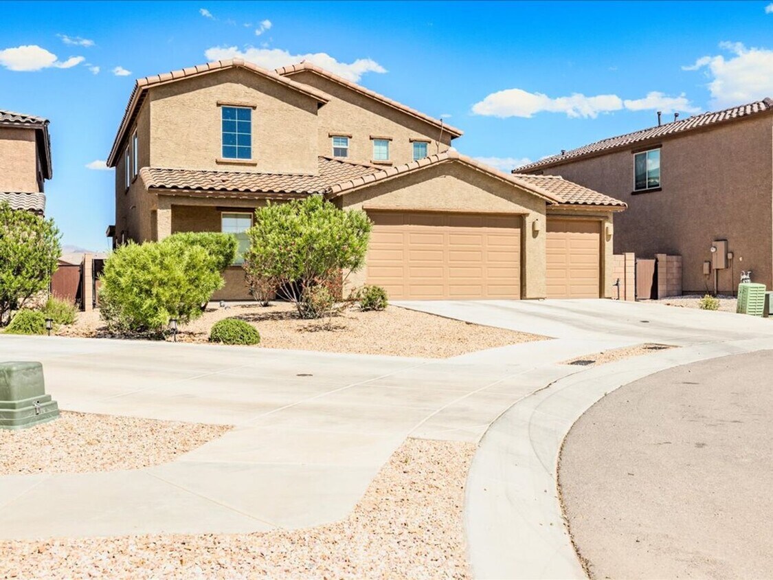 Primary Photo - 5 Bedroom 3.5 Bathroom ''NextGen'' Lennar ...