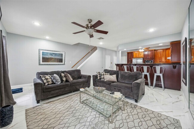 Foto del edificio - 3292 Holly Hall St