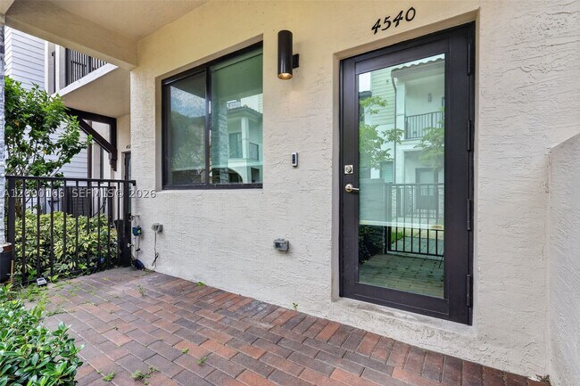 Foto del edificio - 4540 NW 83rd Path