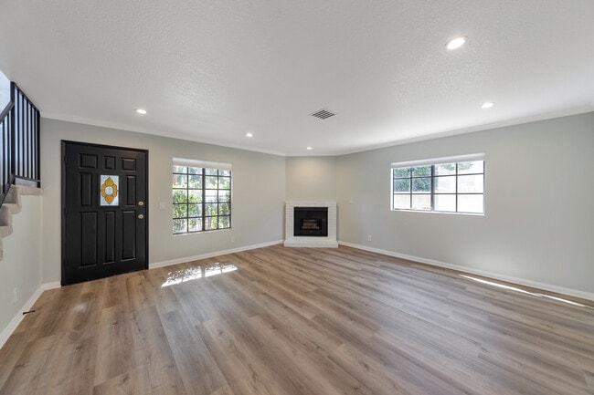 #2 - 4509 Vista Del Monte Ave