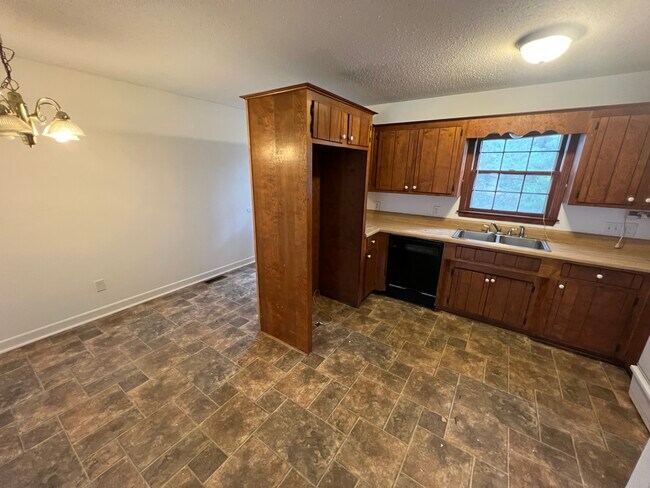 Building Photo - 3027 Kelsey Creek Rd