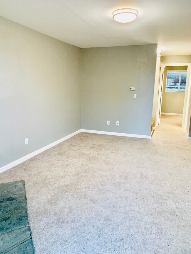 Living Room - 3505 S 160th St