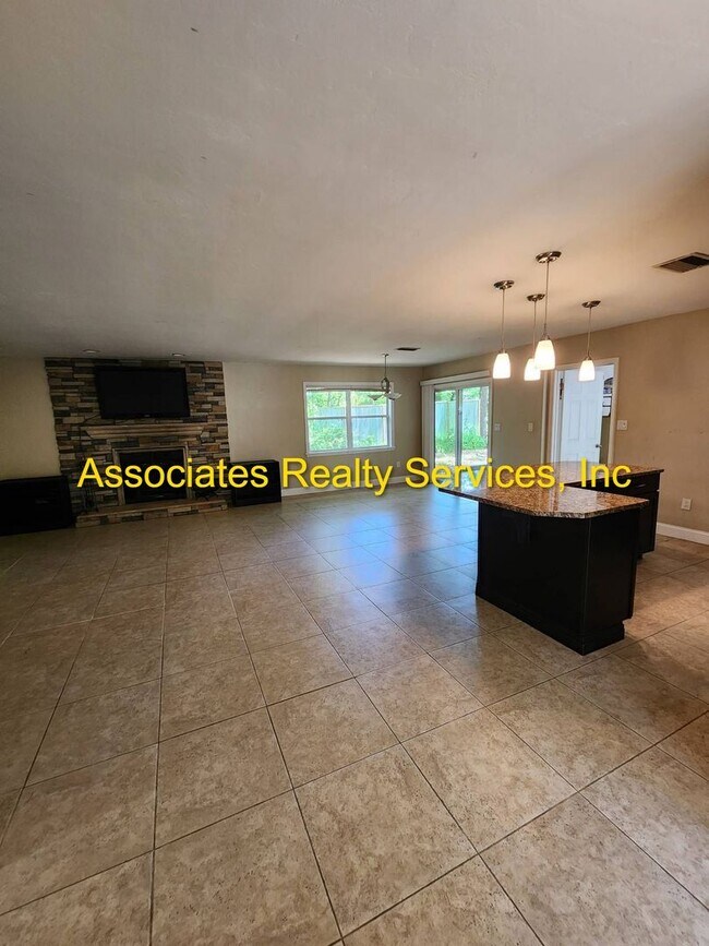 Foto del edificio - Must See!!! 3/2 in Pine Breeze (NW Gainesville)