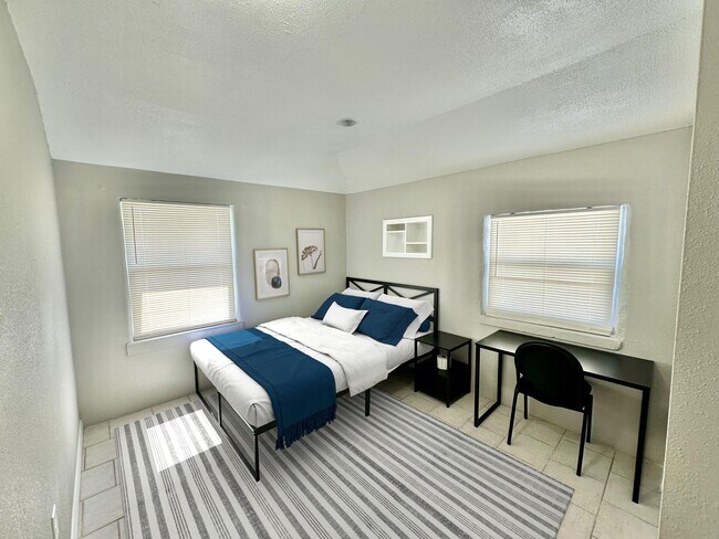 Foto del edificio - 4567 50th Ave N