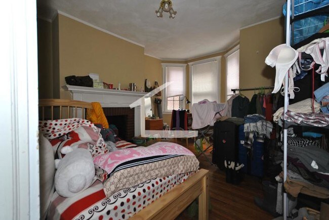 120 Glenville Ave photo'