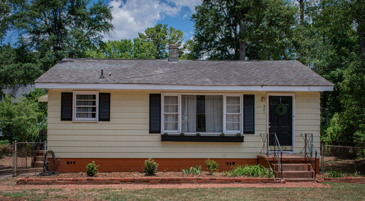 Foto principal - 941 Dell Ave SE