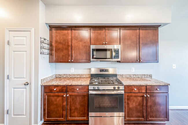 Building Photo - 5837 Bella Marie Wy