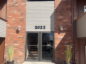 Building Photo - 2022 28th Ave