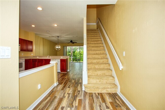 Building Photo - 8270 Village Edge Cir