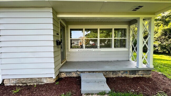 Foto del edificio - Newly Renovated, 3 Bedroom, 1 Bathroom Hom...