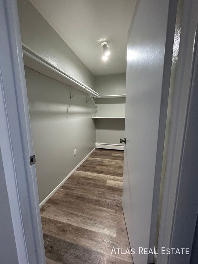 Building Photo - 849 S Union Blvd