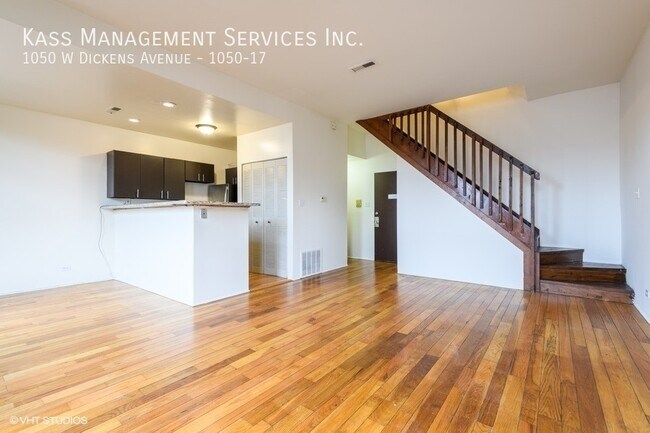 Foto del edificio - 1050 W Dickens Ave
