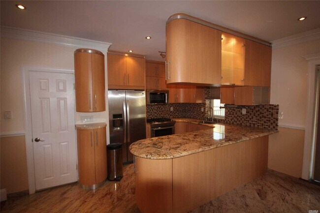 Foto del edificio - 82-83-83 160th St