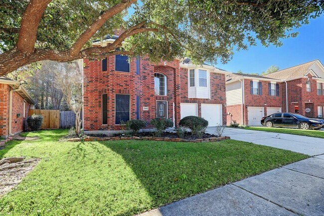 Foto del edificio - 21811 Whispering Forest Dr