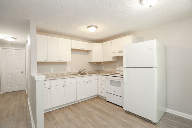 Building Photo - 1250 Pall Mall St