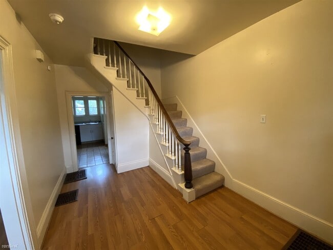 Building Photo - 4 br, 1.5 bath House - 909 Sybil St 909 Sybil
