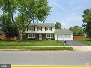 Building Photo - 13124 Point Pleasant Dr