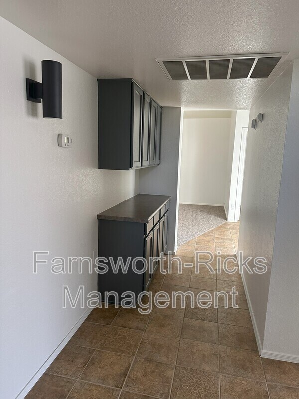 Foto del edificio - 5406 E Emerald Ave