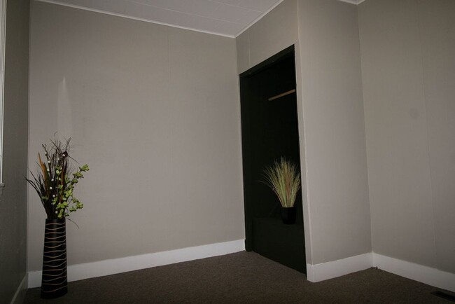 Foto del edificio - 3 Bedroom, 1 Bathroom Home for Rent in Eva...
