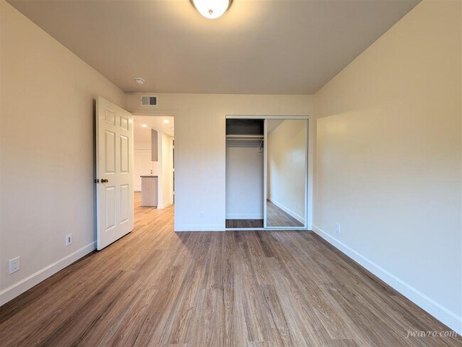 Foto del edificio - 320 Brazil Ave