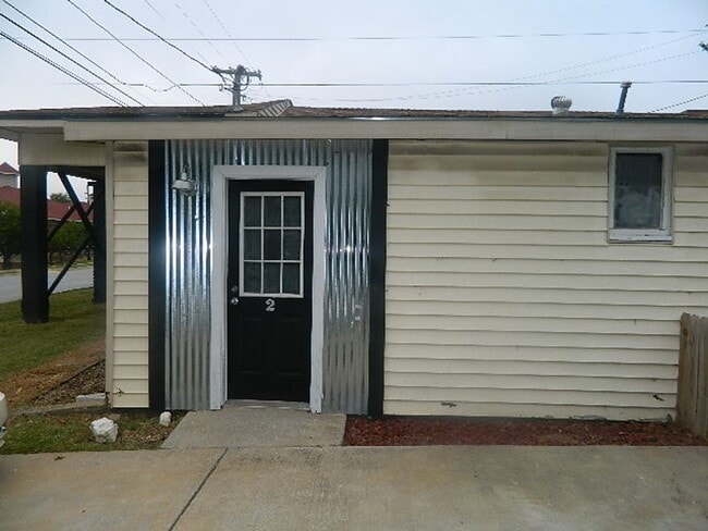 Building Photo - 700 S College Dr