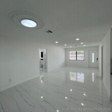 Building Photo - 528 N Margaret Ct