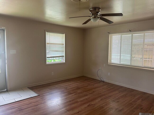 Foto del edificio - 6072 Wilton Dr