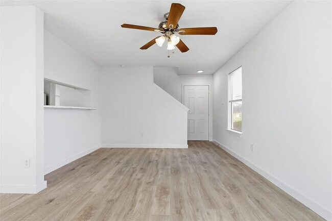 Foto del edificio - 1605 Future Dr