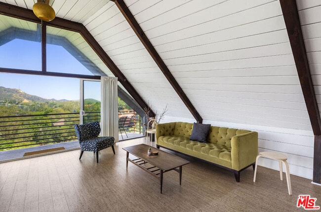 Building Photo - 7149 Woodrow Wilson Dr