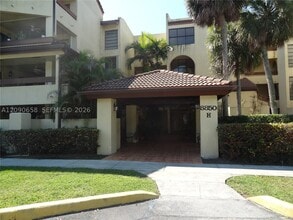 Building Photo - 8850 SW 123rd Ct