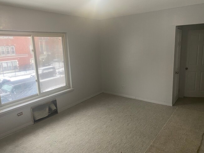 Foto del edificio - 925 E 81st St