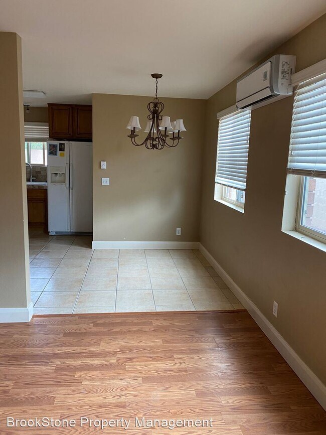 Building Photo - 2 br, 1 bath House - 438 E Urie N Drive