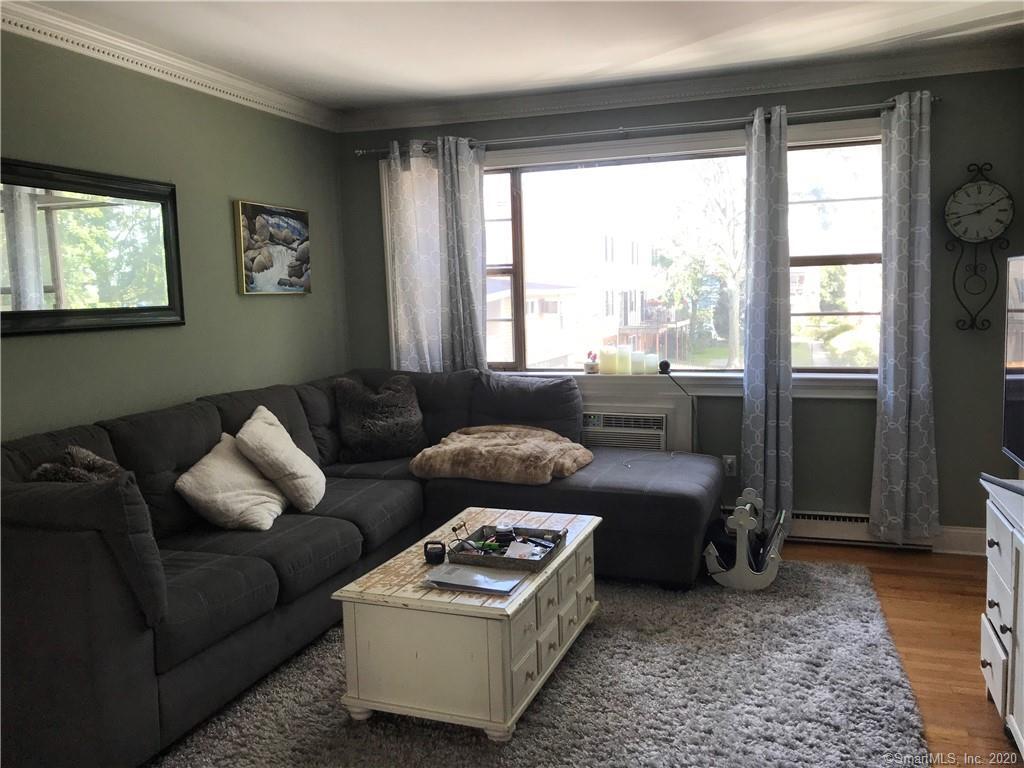 Primary Photo - 84 Seaside Ave