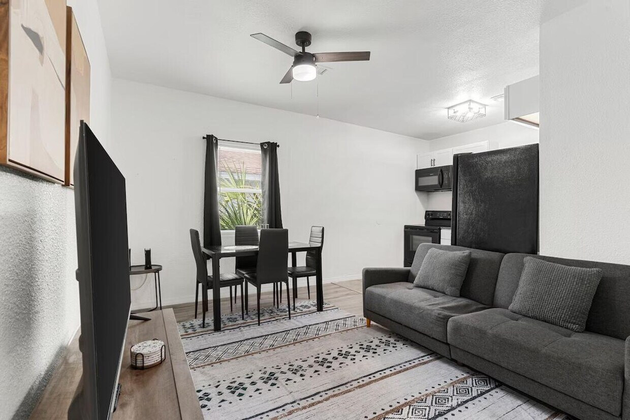 Primary Photo - 2213 E 18th Ave