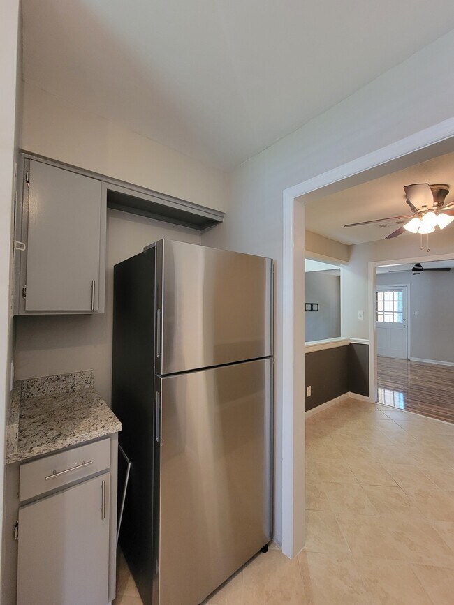 Foto del edificio - 6303 New Market Way