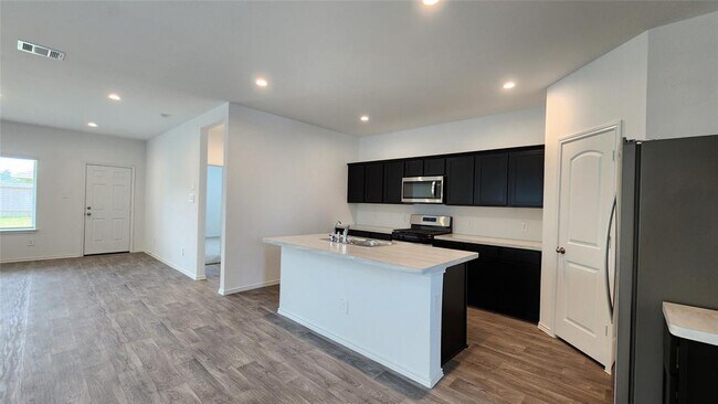 Building Photo - 23207 Teakwood Hills Dr