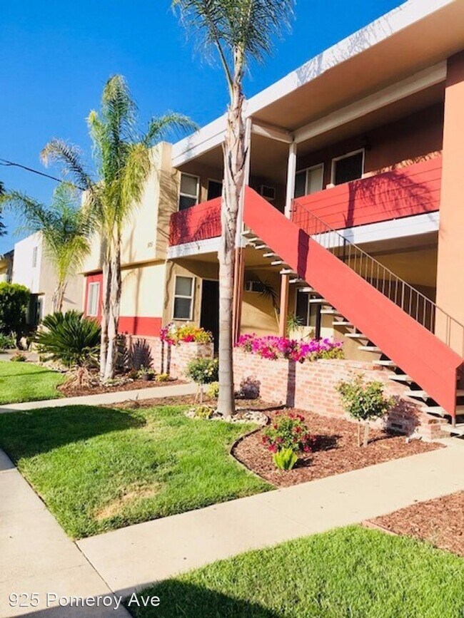 Foto del edificio - 925 Pomeroy Ave
