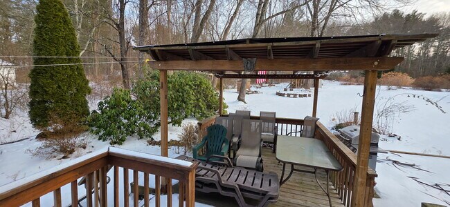 Building Photo - 23 Mill St