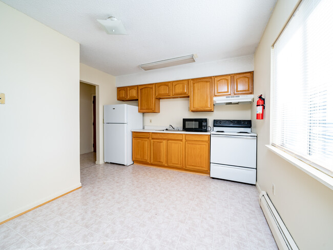 Spacious Kitchen - Courtside Apartments