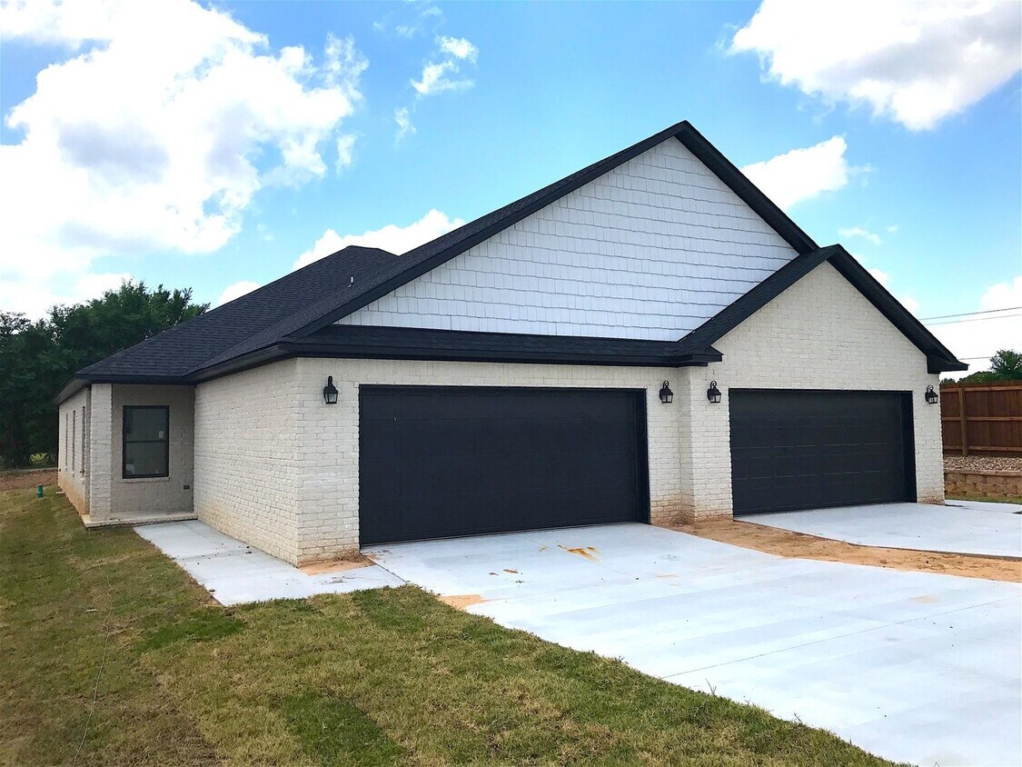 3 Bedroom Duplex for Rent in Chaffee Cross... House Rental in Fort