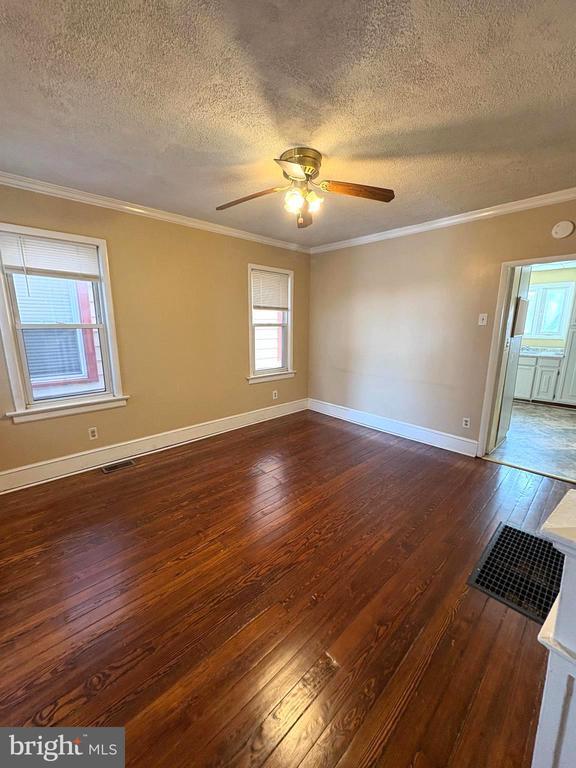 Foto del edificio - 303 Harrison St