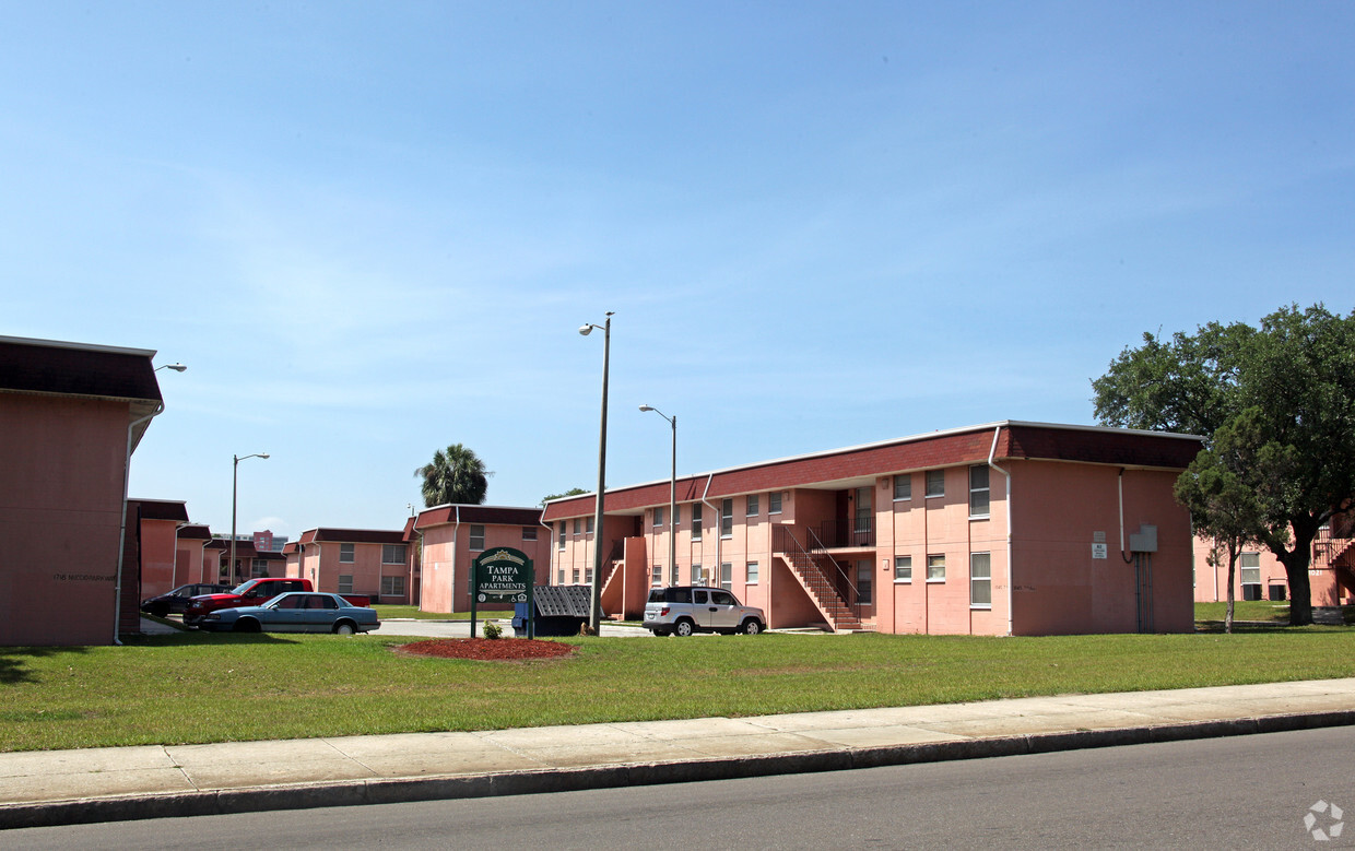 Primary Photo - Tampa Park Apartments