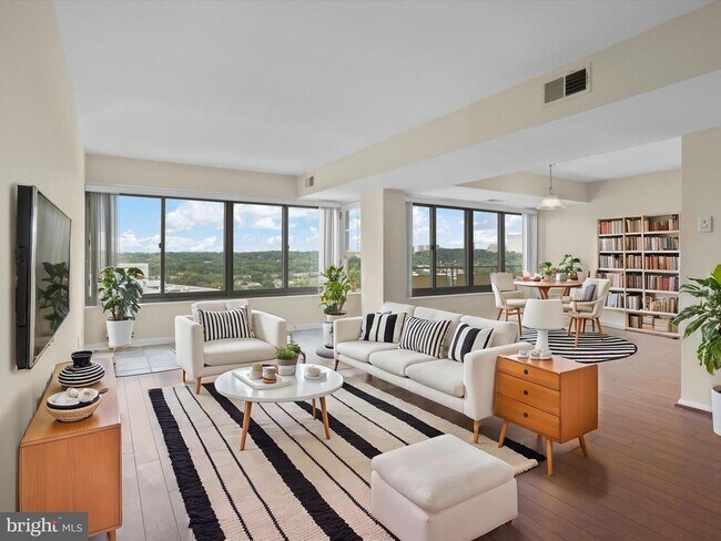 Foto del edificio - 5340 Holmes Run Pkwy